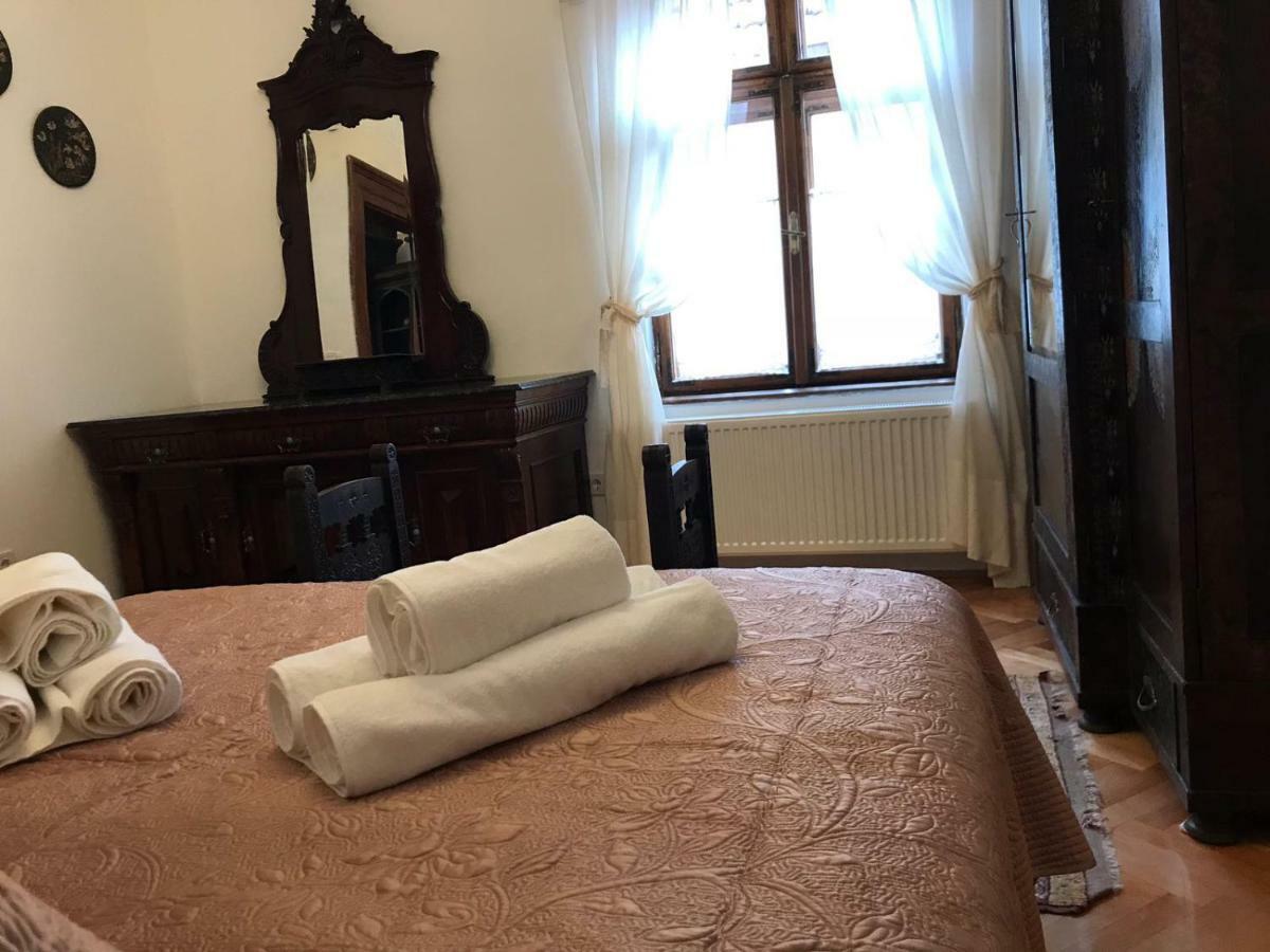 Appartement Casa Livia Braşov Extérieur photo